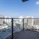 Stylish 3BR High-Rise with Pool, Hot Tub & Rooftop Views, Los Angeles - Foto 9