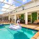 Upstay - ChampionsGate Home w Hot Tub-Pool-Cinema Davenport - Foto 1
