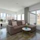 Beautiful 3 Bedroom High Rise with Pool, Hot Tub and Rooftop Views, Los Angeles - Foto 4