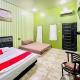 RedDoorz at MCLOS Syariah Guest House Rantau Perapat, Rantauprapat (фото 3)