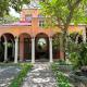 MiraNamin Nest LANTANA SUITE in Unique Historic Home with Garden Access, Rooftop, Bathtub, Private Kitchen, Manille - Photo 7