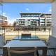 Spacious Lakefront Apartment with Pool Access, Kingston  - Fotografie 4