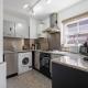 Stylish 1-Bedroom Apartment in the Heart of Soho! No Lift 9WD, Londýn - Fotografie 3