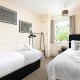 Business & Long Stays- Sleeps7-by FabAccommodation, Bristol - Fotografie 3