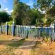 Casarão Miguel Pereira - Refúgio na Natureza com Piscina, Churrasqueira e Amplo Gramado Vôlei - 12 Min do Parque Terra dos Dinos, Miguel Pereira - Foto 4