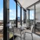 Stylish 2BR with Huge Gym, Infinity Pool and Parking Brisbane - Fotografie 4
