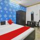 PREMIUM THE BEST HOTEL Near Railway Station - Wifi and Fully Air Conditioning Room - Prime Location - Room Service and Excellent Customer Service Awarded, Bādshāhnagar - Foto 9