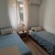 la plage en face , 2 chambres clim parking, Le Pradet (Foto 9)