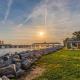 Centennial Coast Cottage - with Heated pool, Île de Saint-Simon (photo 7)