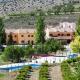 CASERIO INAZARES - CASAS DE MONTAÑA CON CHIMENEA Y NIEVe