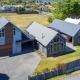Huia Heights, Modern 4BR Home With Park Views, Taupo