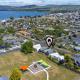 Huia Heights, Modern 4BR Home With Park Views, Taupo (photo 8)