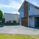 Huia Heights, Modern 4BR Home With Park Views, Taupo (photo 9)