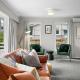 Chic Central Taupo Escape With Space, Comfort and Style, Taupo - Fotografie 7