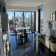 Light-Filled Apartment with City Views, Office & Parking, Melbourne (zdjęcie 4)