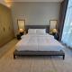 Elegant 1BR with Balcony PearlHouse Luxury Living!, Manáma (fotografie 5)