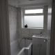 Contractor's Ideal 3 Bed, 2 Lounge in Addlestone, Addlestone (Foto 5)