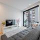HostWise Cozy Studio with Balcony and Garage, Leça da Palmeira (fotografie 8)