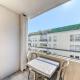 GuestReady - Sleek & Sunny Comfort near the Tram Lione - Foto 3