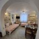 Patriko Stone House, Fourka