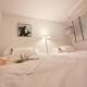 STAY H Hapjung Cine #Hapjeong #Hongdae #Airport Railroad #New building #3 queen beds #7 people #1 minute to YG Entertainment #Elevator #Parking #Air conditioner in each room #Luggage storage #Hotel-style bedding #Movie, Seoul - Photo 5