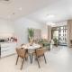 Vogue Madinat Jumeirah Living with Pool View and Balcony - brand new, Dubaj - Fotografie 10