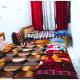 HOTEL SHREE MATE Near Shri Hanuman Garhi Mandir - Junction Railway Station - Fully Air Conditioned Room- A Top Rated Hotel, Ayodhya - Foto 4