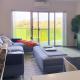 Apartment in Greenway with lake views and secure carpark Tuggeranong - Fotografie 1