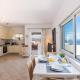 Vista Penthouse in Plaka With Shared Pool -BY APOKORONAS VILLAS, Plaka (foto 10)