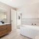 Coastal Chic - Luxury at the Beach, Окленд - Фото 6