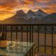 Luxury 3B Mountain Views- Pool & Hot Tub -Sleeps 10, Canmore - Fotografie 1