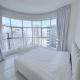 Luxury apartment with sea view, gym and pool!, Szardża