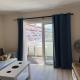 Centrally located M, bright and sunny apartment with terrace and pool views, Playa de las Americas - Fotografie 9