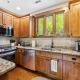 HOT TUB & PET-FRIENDLY Cabin in Cheshire Village, Black Mountain (foto 10)