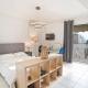 Ella Suite Piraeus Stylish St, Balcony & Sea View, Piraeus (photo 2)