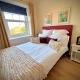 5 Guests - 2 Bedrooms - Free Parking - 1min Beach Llandudno - Foto 3