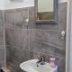 Guest bedroom in private home, quiet, elegant, 10 mins to beach, 1 triple and 1 double bedrooms, Nice - Fotografie 9