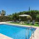 Villa Katerina - Luxury 4-BR Retreat with Private Pool & BBQ Area Peyia - Foto 2