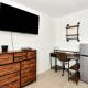 Modern King Suite #10 Steps to Daytona Beach, Daytona Beach (fotografie 5)