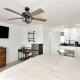 Modern King Suite #10 Steps to Daytona Beach, Daytona Beach (fotografie 7)