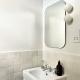 Cumberland Suites - Apartment 3, Bath - Photo 4