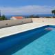 Peaceful Villa with private pool and free parking