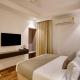 IVA Premium by UV Hotels - Free Airport Pickup or Drop, Нью-Дели - Фото 10
