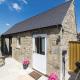 Country Cottage with Hot Tub - pre-heated for your arrival