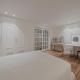 201 Apgujeong 2nd, Studio 1 Bath Queen Bed, Seoul - Photo 6