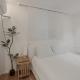 201 Apgujeong 2nd, Studio 1 Bath Queen Bed, Seoul - Photo 8