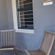 Strand Overnight - 24 Hour check-in - close to major private hospitals - sleeps 1- 4 guests - self catering - quiet neighborhood - week night low rate for single guest - weekends min 2 nights - Fotografie 5