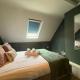Charming cottage in WINDSOR - WALK TO CASTLE &SHOPS!, Windsor - Zdjęcie 10