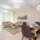Granduer 1 BR in Windsor Manor Canal Front Living With Burj Views, Dubaï - Photo 2