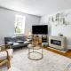Explore Dtwn, Parks and Colleges Cozy Worcester Apt, Worcester